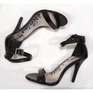 Shoes - NEW HEELS! π Shoes - NEW HEELS! π